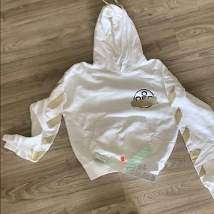 Off-white sweatshirt